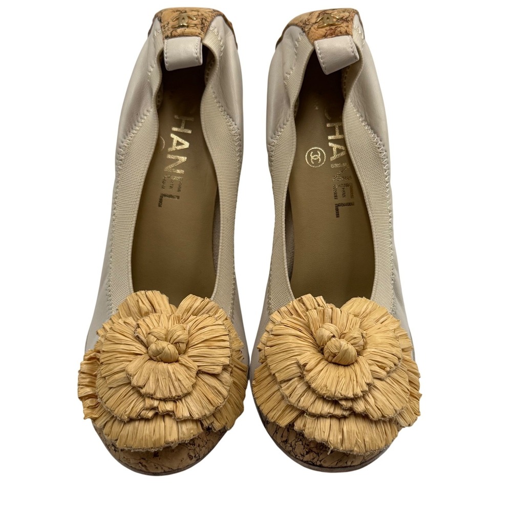 CHANEL Camellia Raffia Cork Platform Heels 37 Beige Peep Toe Resort‎ Boho